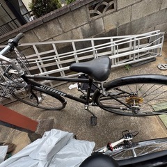 パンクした自転車の画像