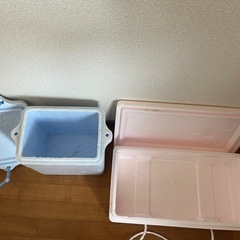 発泡スチロールの入れ物の画像