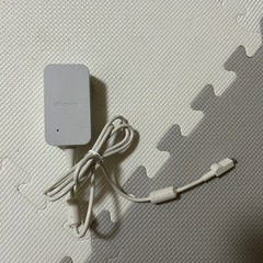 NTT docomo ACアダプタ 05 携帯充電器の画像