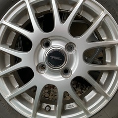 廃スタッドレスタイヤ155/65R14の画像