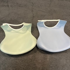 【美品】シリコンエプロン　お食事用　ベビーの画像