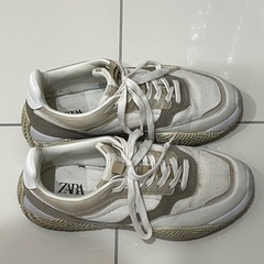 ZARA ザラ ダッドスニーカー チャンキーソール ベージュの画像