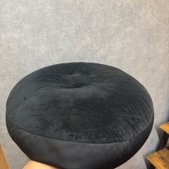 🖤【美品】低反発 丸型クッション（黒）モチモチふわふわ✨