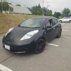 電気自動車リーフ　マットブラック　18インチホイール　車検ありの画像