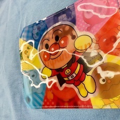 アンパンマン 角度で絵が変わるTシャツ サイズ90 2歳の画像