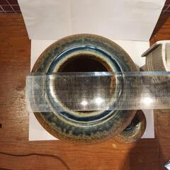 ツボと花器のセットの画像