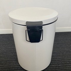 【決定】ペダル式ゴミ箱の画像