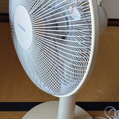 美品  YUASA ユアサ 扇風機 リビング扇. 動作良好の画像