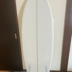 トーマス　
サーフボード  の画像
