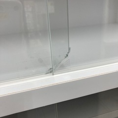 🍽️大川家具🍽️2面食器棚🍽️日本製🍽️ガラス戸🍽️ホワイト🍽️省スペース🍽️2231の画像