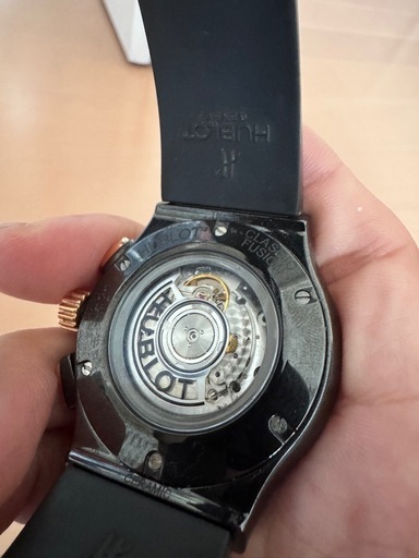 HUBLOT クラシックフュージョン　セラミックキングゴールド