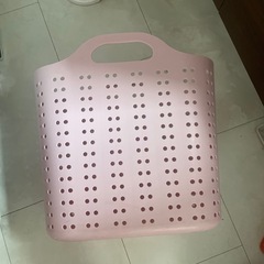 洗濯カゴの画像
