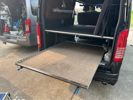 ハイエース標準ボディ　スライドフロア