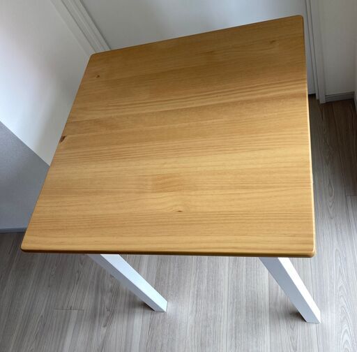 IKEA PINNTORPテーブル