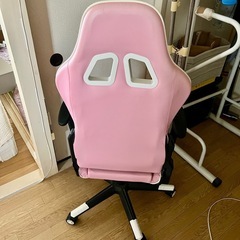 【仙台駅付近】ピンク ゲーミングチェア／オフィスチェア（肉球デザイン・足置き付き）の画像