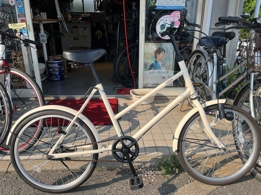 とても綺麗なミニ　クリーム