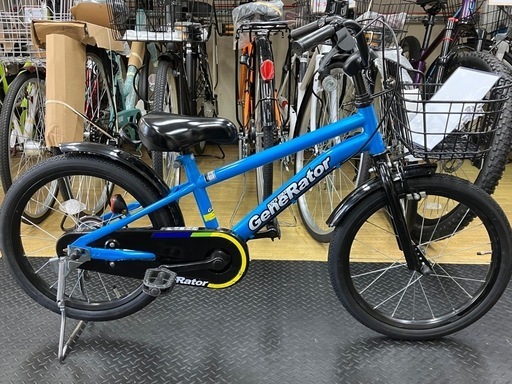 【子供車限定 ヘルメットプレゼント】リユース品　子供用自転車　18インチ　両立スタンド付き