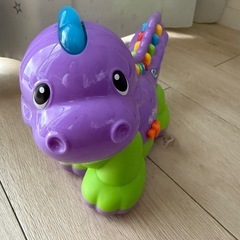英語を学べる知育玩具、リープフロッグアルファベットボタン付き