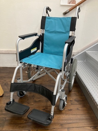 ★北九州、福岡市周辺配送可【カワムラサイクル】　介助用車椅子　STAYERシリーズ　SY16-40 ミント　ノーパンクタイヤ?自社配送