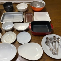 ②食器類まとめ売り　コップ　耐熱皿　フォーク　スプーンの画像