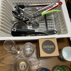 ②食器類まとめ売り　コップ　耐熱皿　フォーク　スプーンの画像