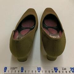 0707-106 パンプス23cm4E モスグリーンの画像