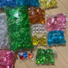 アクリルストーン　宝石　キラキラ　ストーン　1000個以上　形も色々　♡ ⭐︎ 💎の画像