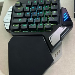 左手用ゲーミングキーボード🎮の画像