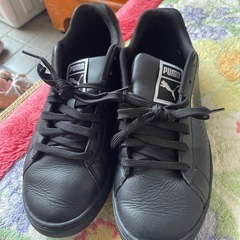 PUMAスニーカー　25.5