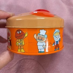 レトロ　かなり昔のアンパンマン缶　の画像