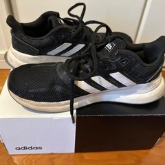 アディダス★23cm★レディースの画像