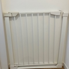 ホワイト　ベビーゲート　の画像