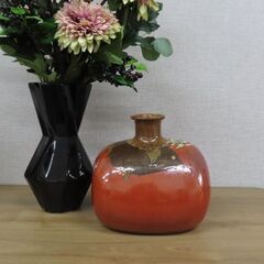日本福岡小石原焼　高さ31センチ よこ幅　37センチの壺です、約45年前の品です 日本福岡小石原焼 高さ31センチ よこ幅 37センチの壺です、約