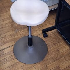 【リサイクルショップどりーむ鹿大前店】　No2127　椅子　写真参照🎵　お手頃価格🎵　の画像
