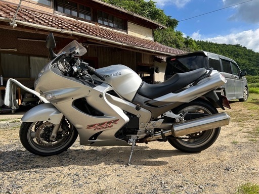 ZZR1200  車体　カワサキ