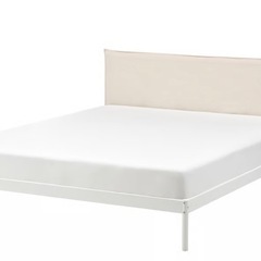 IKEA ベッドフレーム　マットレスの画像