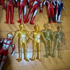 ウルトラマンフィギュア51体の画像