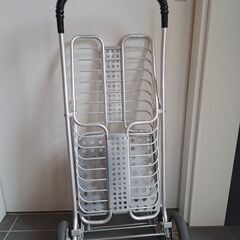 キャスター付き買い物カゴの画像