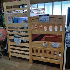 【愛品倶楽部柏店】スノコ床板 2段ベッド あると便利な棚付きの画像