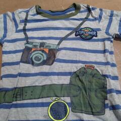 子ども用のシャツの画像