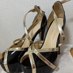 新品‼️エナメル✖️ゴールド高級感有るキャバ嬢ヒール