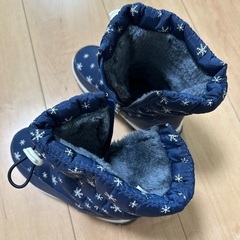 子供スノーブーツ裏ボアあり　19センチ　雪柄　500円の画像