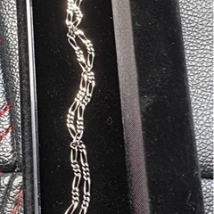 t-barnecklace