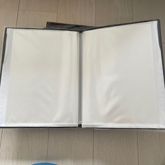 【値下げしました】A4サイズレザーファイル10ポケット×4冊の画像