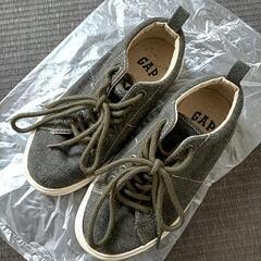 GAP  シューズ  18cm   H＆M  シューズ  17.5cm  2足セットの画像
