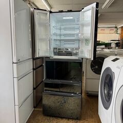 地域限定送料無料　美品【 TOSHIBA 】東芝 462L 6ドア 冷凍冷蔵庫 高湿度95％で野菜を新鮮に 自動製氷機 人気のダイヤモンドミラー GR-K460FWXの画像
