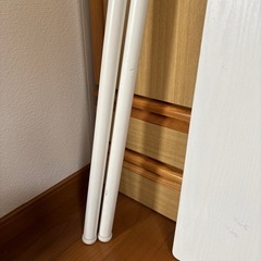 白いテーブルの画像