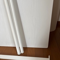 白いテーブルの画像