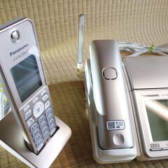 パナソニック おたっくす KX-PZ710DL-N コードレス受話器 ＋ 子機付きの画像