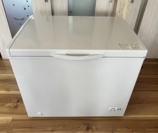 シャープ　ノンフロン冷凍庫 　FC-S20D-W
